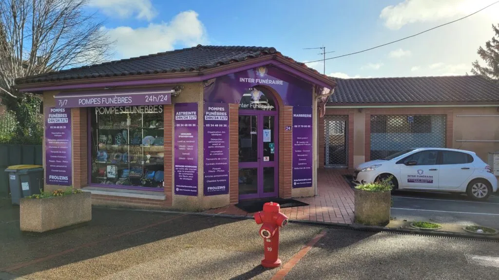 Devanture et magasin des pompes funèbres Inter Funéraire à Frouzins